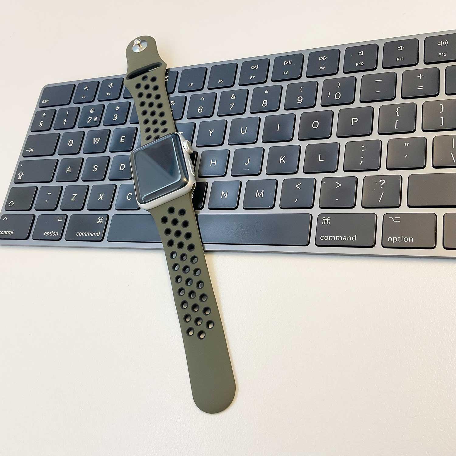 Bracelet Apple Watch Fusion - double - silicone - vert armée noir