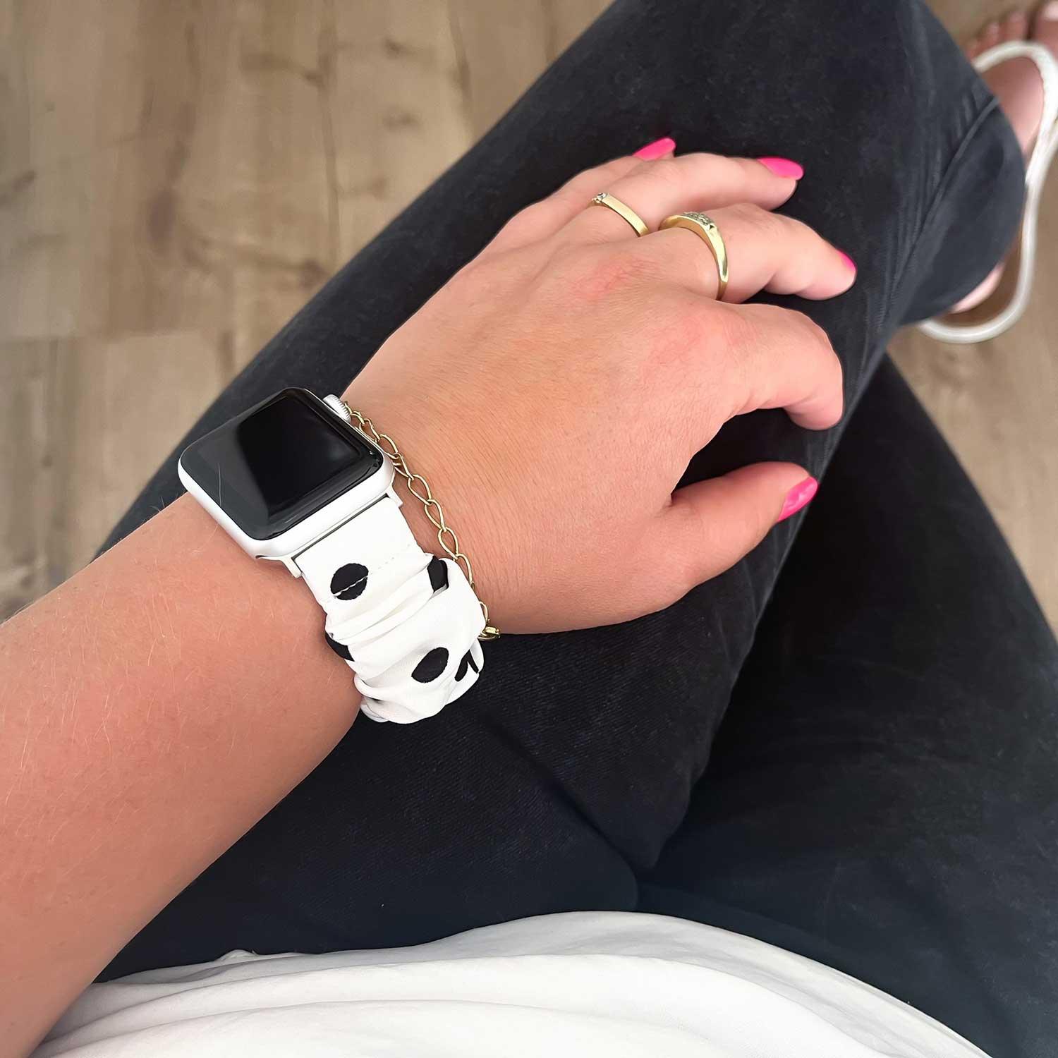 Apple Watch bandje Savara - scrunchie - nylon - wit met zwarte stippen