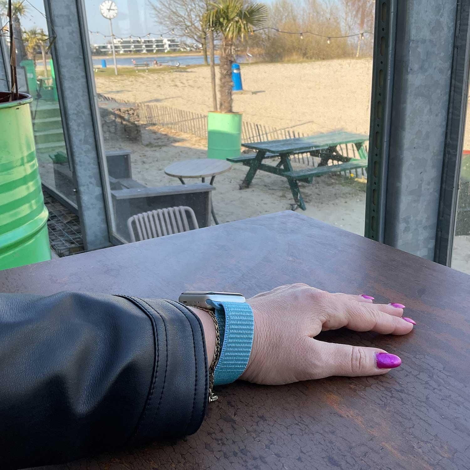 Apple Watch bandje Nexora - geweven - nylon - korenbloem