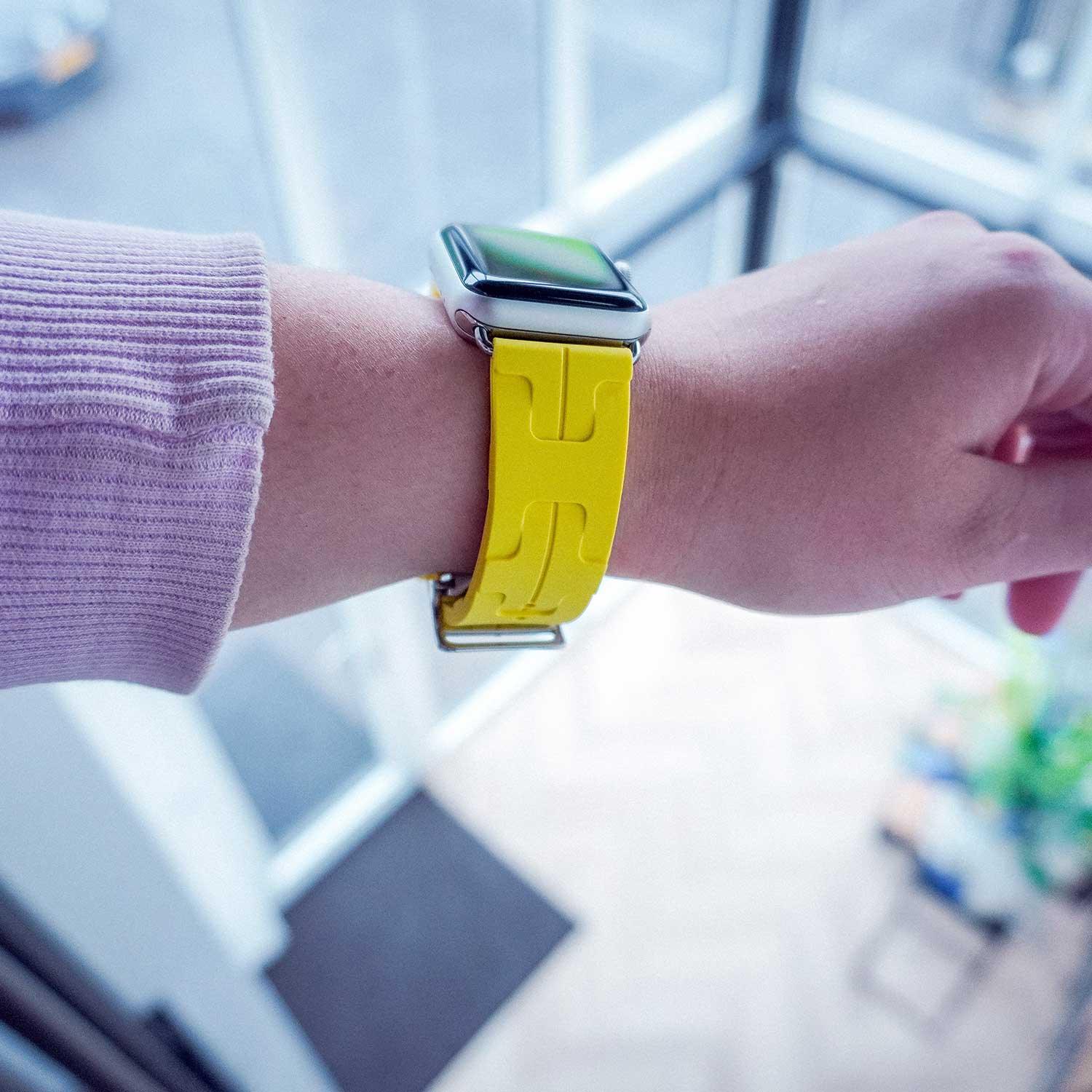 Bracelet Apple Watch kilim - silicone - jaune